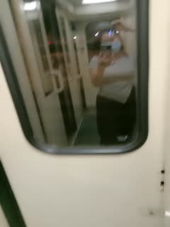 情侣高铁直播秀